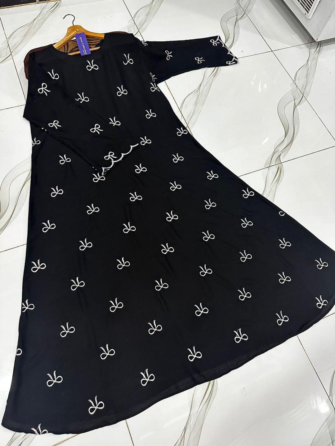 2025/07/d0654826-8bcf-4962-864f-5c0151ca2cc0.jpeg Georgette Bow Embroidered Abaya | Classic Full Length Abaya for Women – Husnezara - Image 2